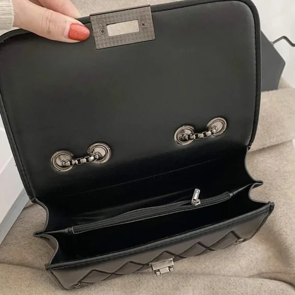 Studded Black Chain Shoulder Evening Shoulder Bag - Picture 6 of 6